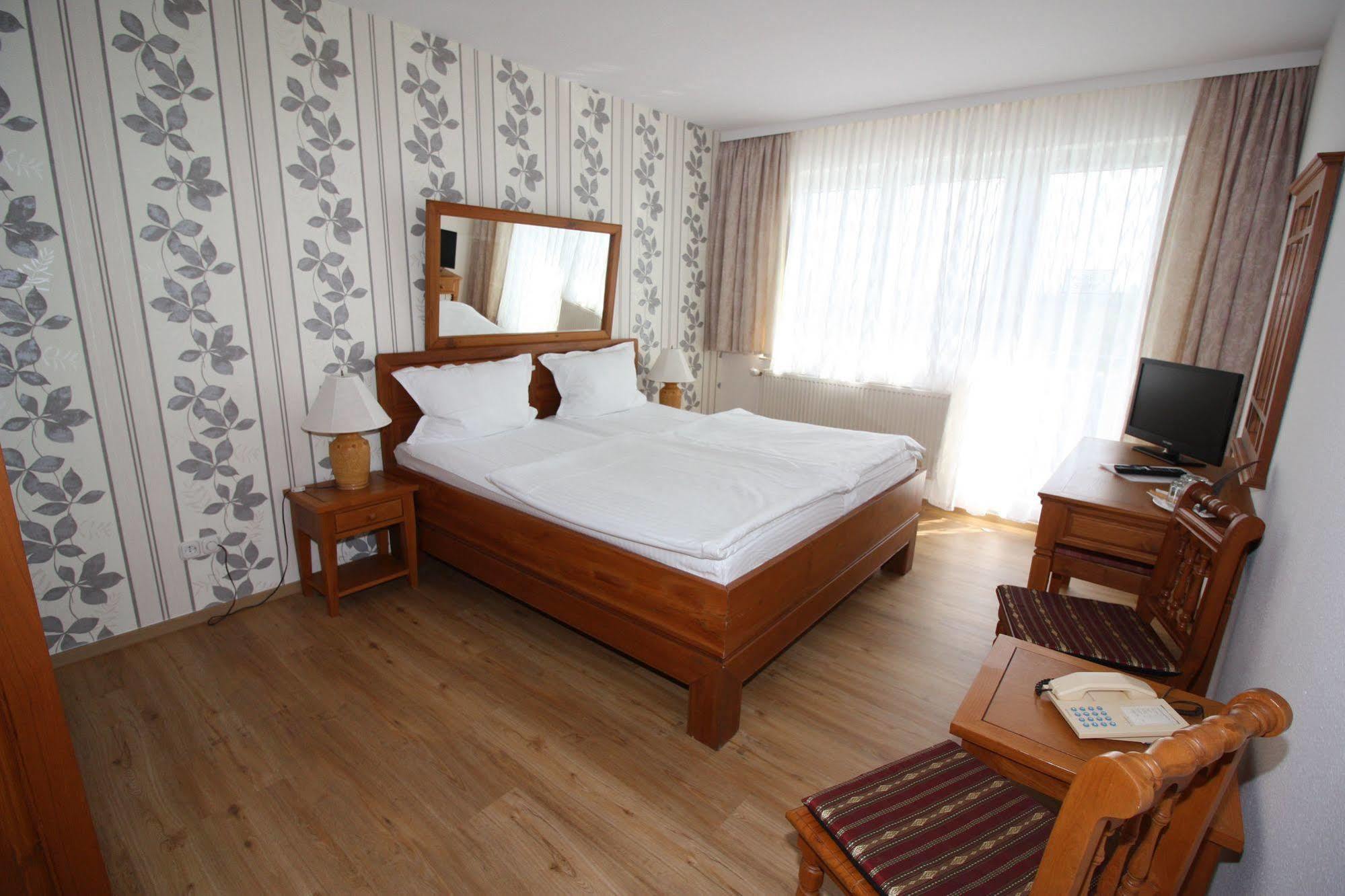 Hotel Weimarer Berg Apolda Exterior foto
