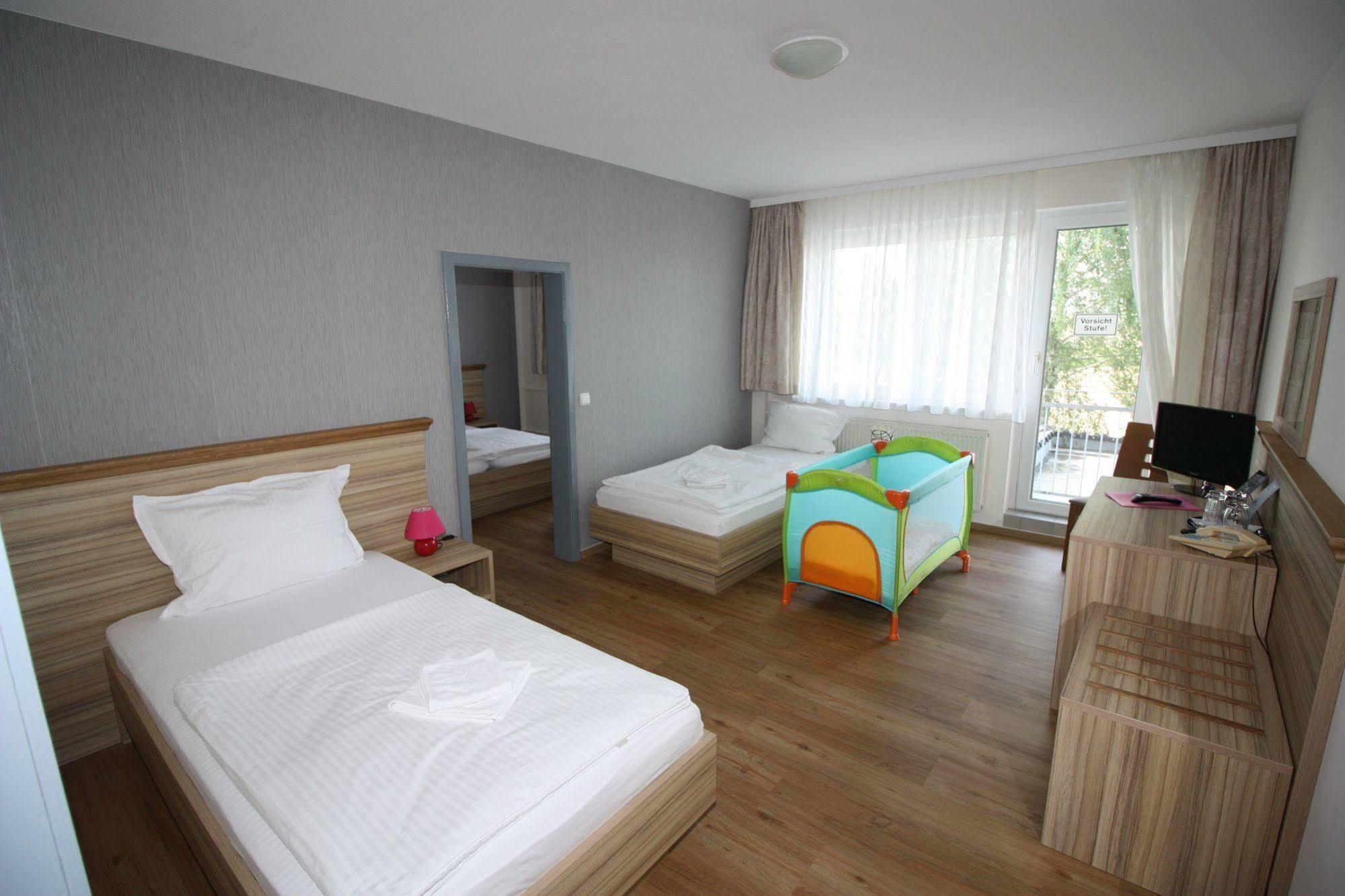 Hotel Weimarer Berg Apolda Exterior foto
